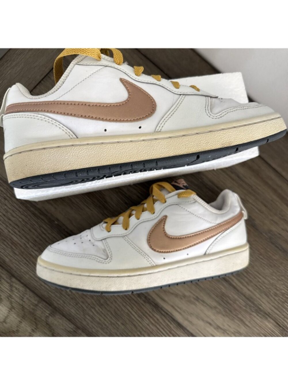 Nike Youth Court Borough Low 2 Shoes White Bronze Yellow US 5Y BQ5448-116 - Picture 12 of 16